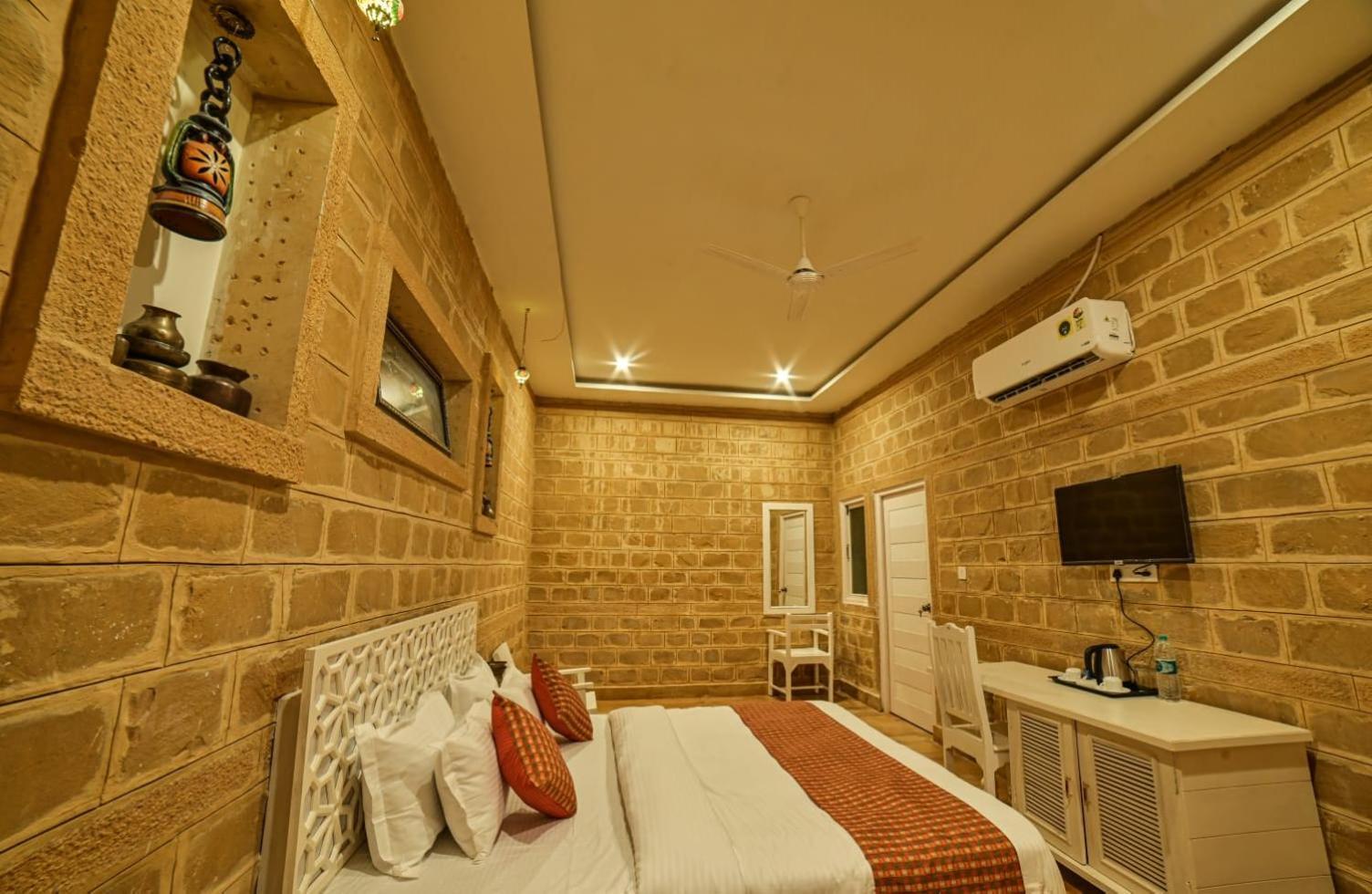The Bheemgarh Hotel Jaisalmer Bagian luar foto